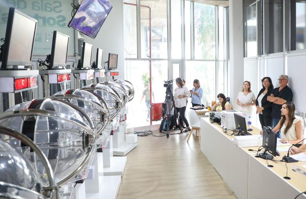 Más de 5.000 inscriptos participaron del sorteo para ingresar a la carrera de Enfermería de la Provincia