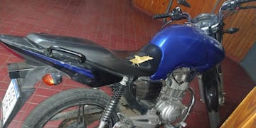 La moto en la que se movían los motochorros.