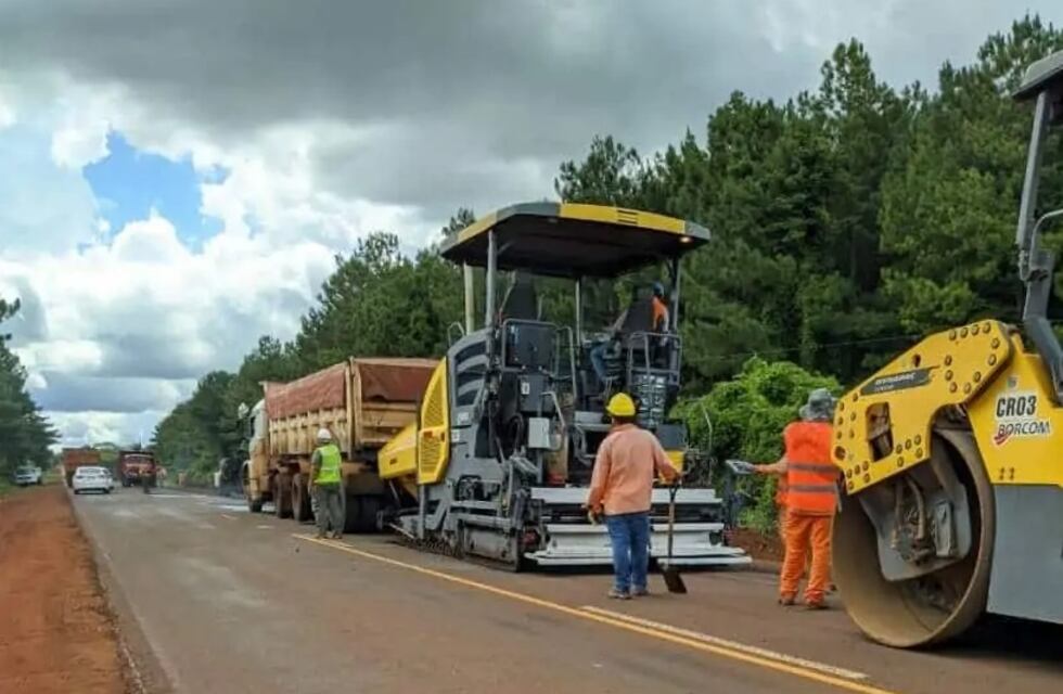 Repavimentan la ruta provincial 19 entre Wanda y el arroyo Tirica