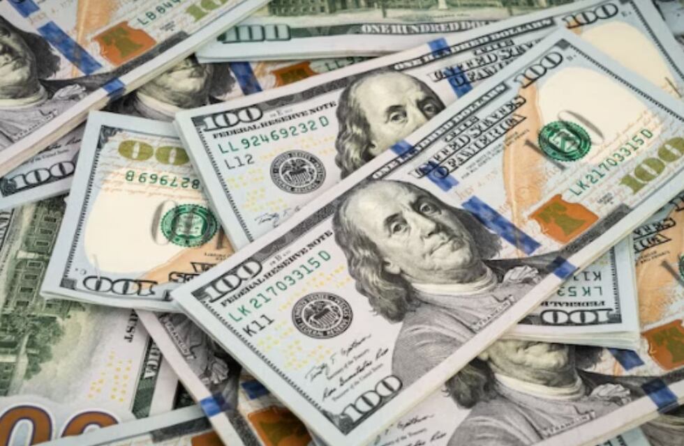 Cuántos dólares puedo comprar en el banco en abril