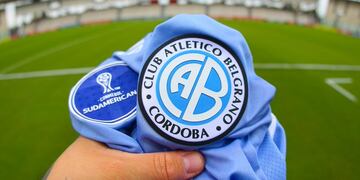 Belgrano y la camiseta del debut de Sudamericana. (Belgrano).