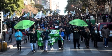 Protesta de municipales en las calles céntricas de Córdoba.