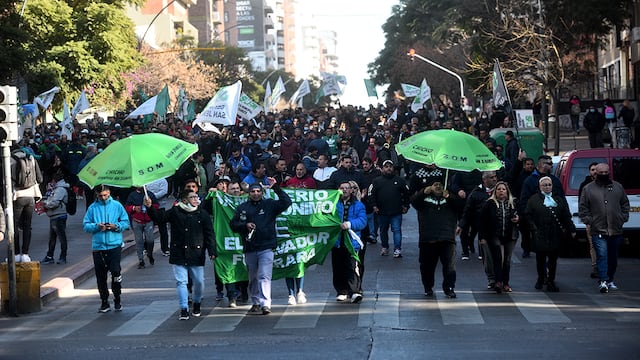 Protesta de municipales en las calles céntricas de Córdoba.