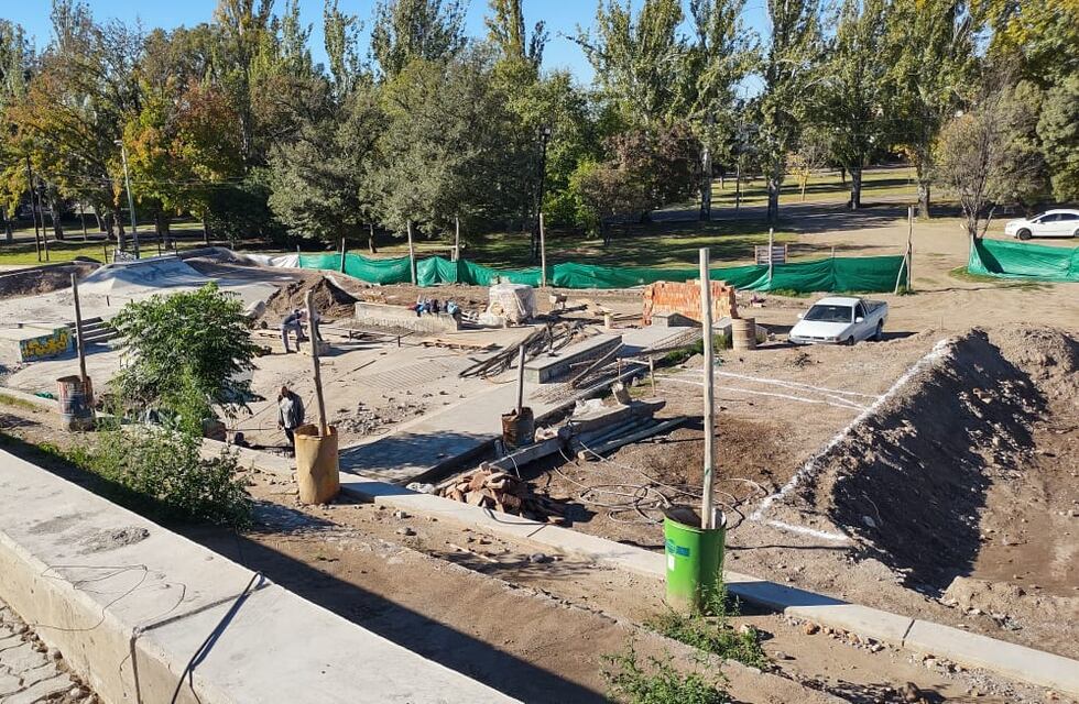 Parque de los jóvenes: trabajan en la ampliación y mejoras del skatepark