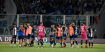 La imagen lo dice todo. Talleres perdió más que un partido ante River (Foto: Facundo Luque).