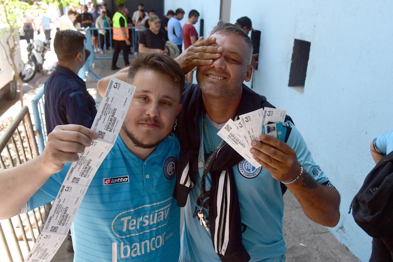 Venta de entradas en Belgrano para el partido contra Argentinos por la Semifinal de la Copa Argentina. Ramiro Pereyra /La Voz