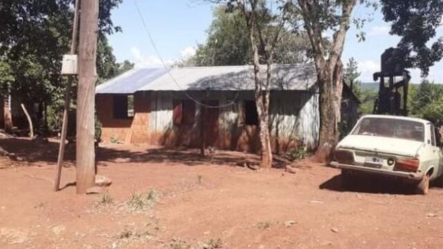 Colonia Delicia: tres personas fallecieron producto de una descarga eléctrica.