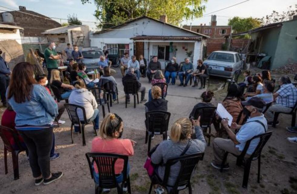 Guillermo Montenegro se reunió con los vecinos del barrio Malvinas Argentinas