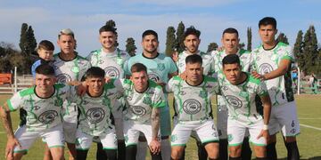 Camioneros sigue firme como puntero de Primera A de la LCF. (Prensa Camioneros).