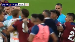 Fue un acalorado amistoso en Rusia, que finalizó con quejas y empujones.