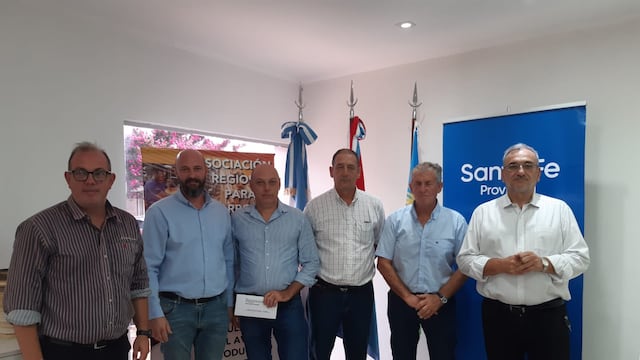 Entregaron créditos a productores del departamento Castellanos