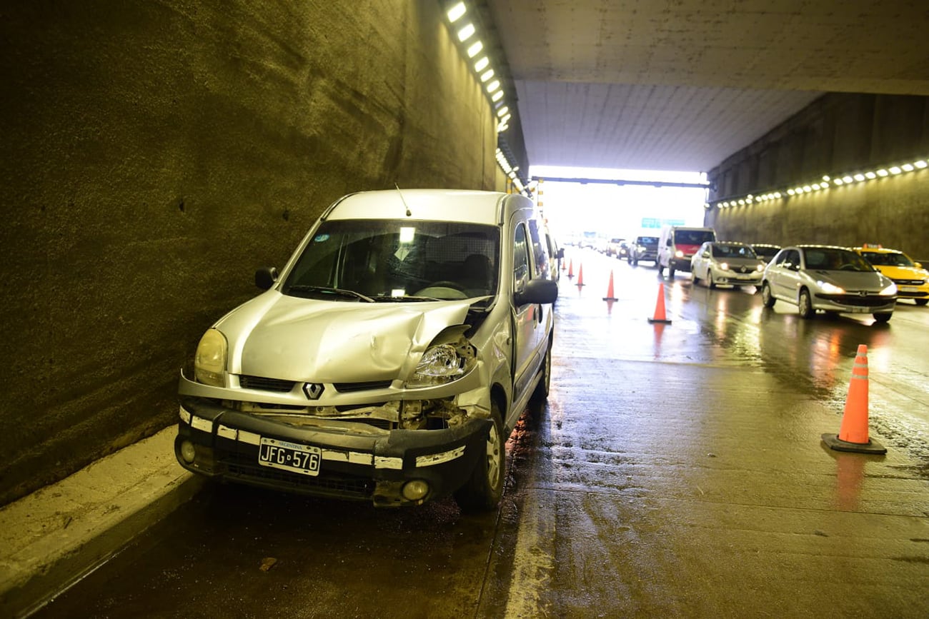Accidente en avenida de Circunvalación a la altura de la Mujer Urbana. (José Gabriel Hernández / La Voz)