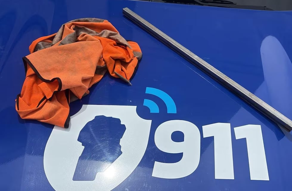 Córdoba: detuvieron a dos naranjitas por amenazar a conductores con una barra de hierro