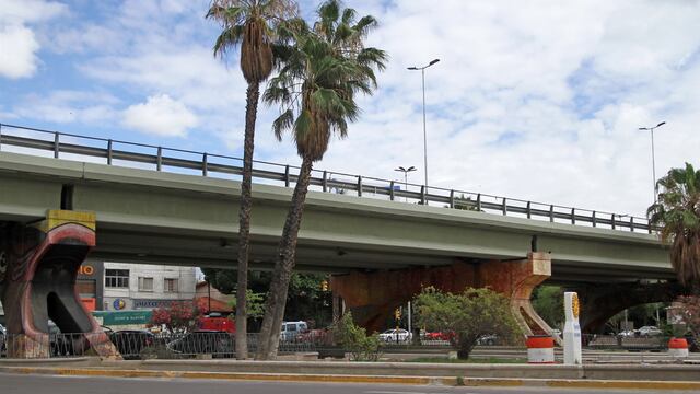 A metros del Nudo Vial de ingreso a la Ciudad de Mendoza se registro el hecho. El herido está internado en el Hospital Central. Gentileza El Sol
