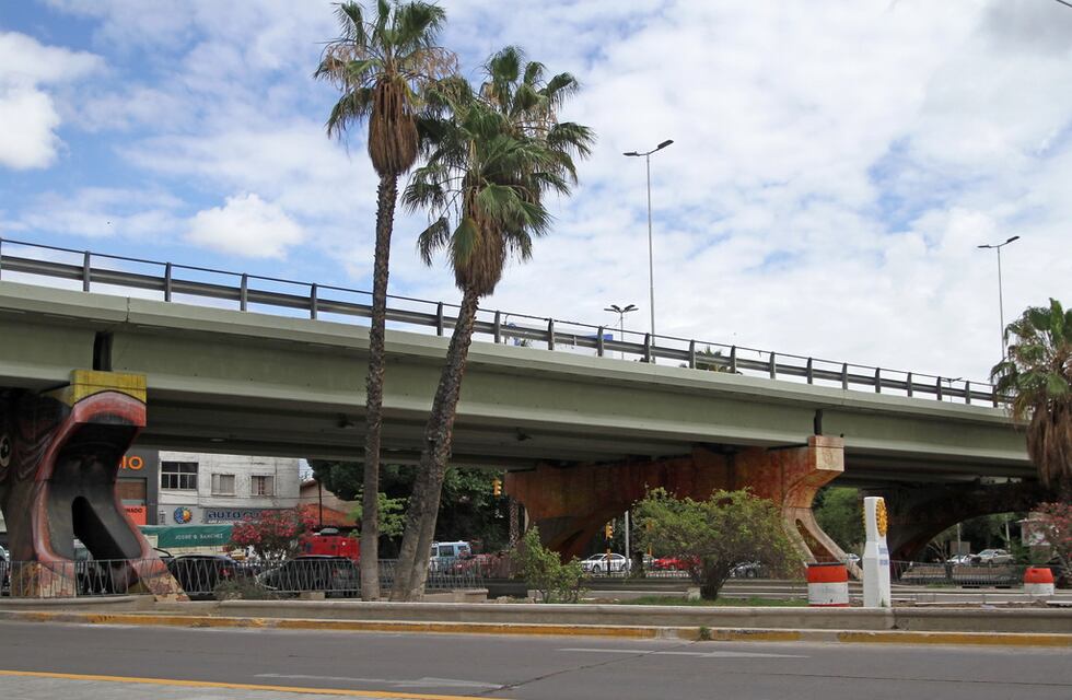 Un hombre en situación de calle está grave tras caer desde 3 metros de altura
