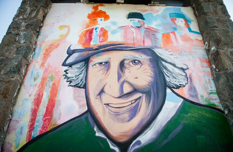 Mediante un mural conmemorativo Las Heras despide al escultor y pintor Alfredo Ceverino