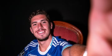 El atacante nació en Racing de Córdoba, brilla en el Racing de Francia y fue citado a a la Selección Argentina.