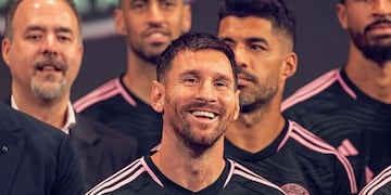 El capitán de la selección nacional argentina apuntó artistas de diferentes generaciones.