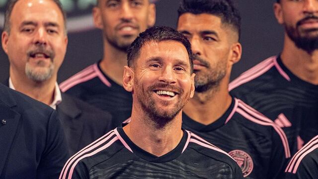 El capitán de la selección nacional argentina apuntó artistas de diferentes generaciones.