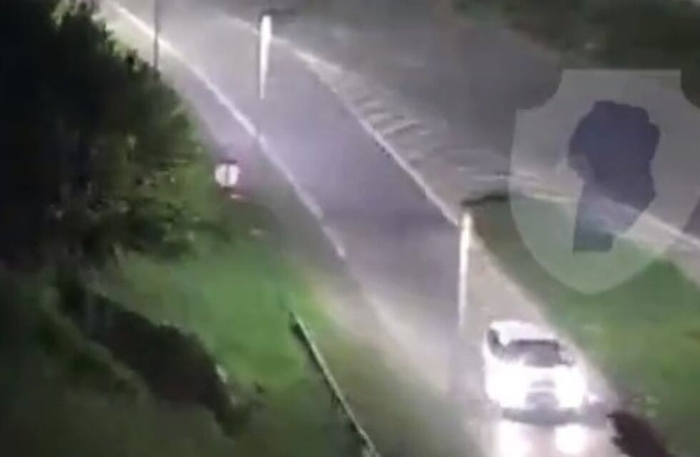 Video: tras una persecución de película en Córdoba, les descubrieron más de un kilo de cocaína