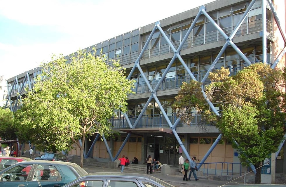 Suspendieron las clases en el secundario del colegio Normal: qué ocurre con los otros niveles