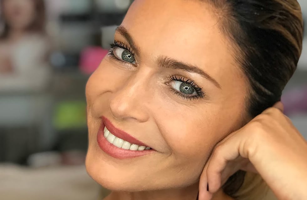 A sus 55 años, Karina Mazzocco se animó a una microbikini camuflada y cosechó suspiros