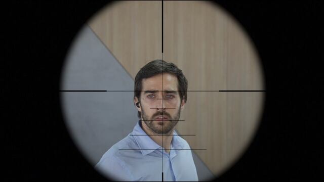 "En la mira", captura tráiler oficial.