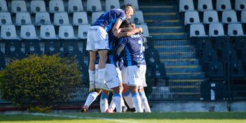 Todos festejan el gol de Claudio Bieler, el de la victoria ante All Boys