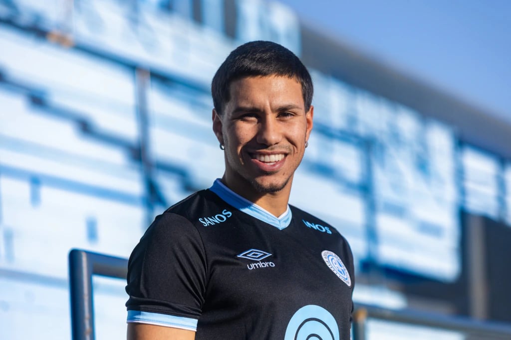 Rodrigo Saravia es nuevo jugador del Pirata hasta diciembre de 2026 (Prensa Belgrano).