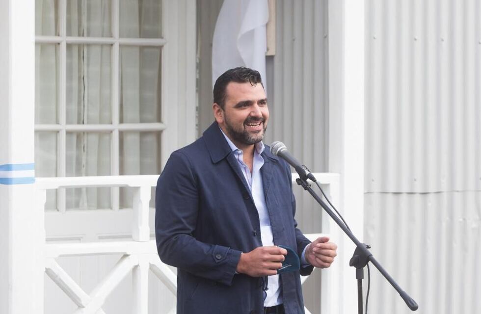 El intendente Walter Vuoto dejó inaugurada la nueva Casa de la Cámara de Turismo de Ushuaia