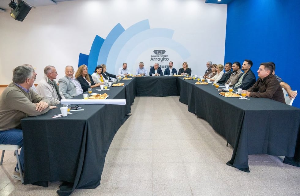 En Arroyito se presentó el proyecto del futuro monumento “Paseo de la Palabra”