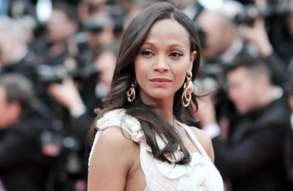 Así es la polémica forma en la que Zoe Saldaña, la actriz de “The Adam Project”, toma mate