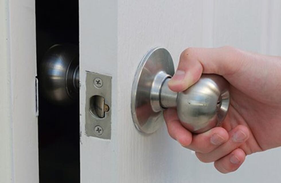 Córdoba fuera de serie: volvió de viaje, abrió la puerta de su departamento y se encontró con algo particular