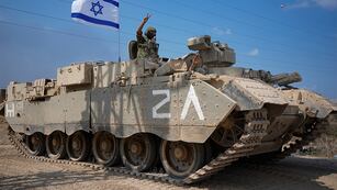 El ejército israelí incursiona en Gaza (AP).