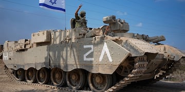 El ejército israelí incursiona en Gaza (AP).
