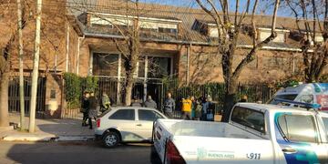 Uno de los colegios amenazados de Lomas de Zamora.