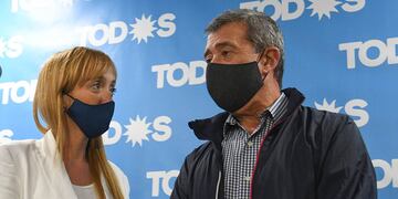 Anabel Fernández Sagasti y Adolfo Bermejo pre candidatos por el Frente de Todos brindaron una conferencia de prensa en la sede del Partido Justicialista.