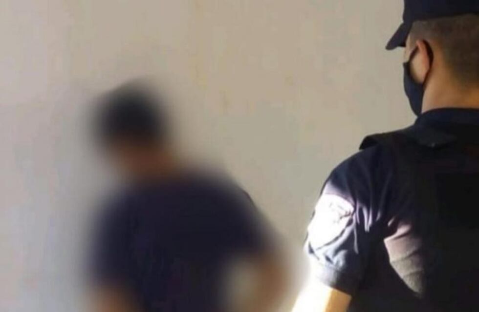 Golpeó a su pareja, e intentó escapar con su bebé de tres meses en San Vicente