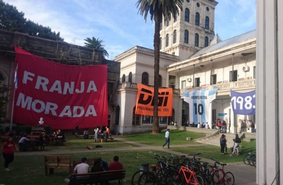 Habrá becas para estudiantes secundarios que buscan ingresar a la UNR el año que viene