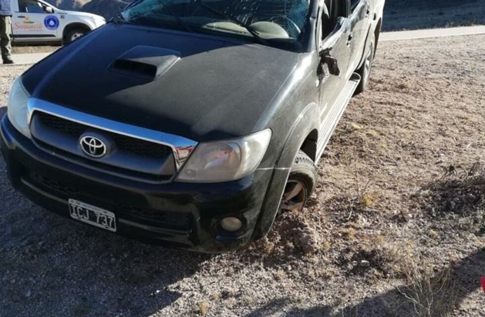 Murió un nene tras el vuelco de una camioneta en Pampa de la Viuda