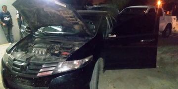Un automóvil Honda City tenía pedido de secuestro de la Unidad Regional de La Plata de la Policía Federal Argentina por robo\u002E