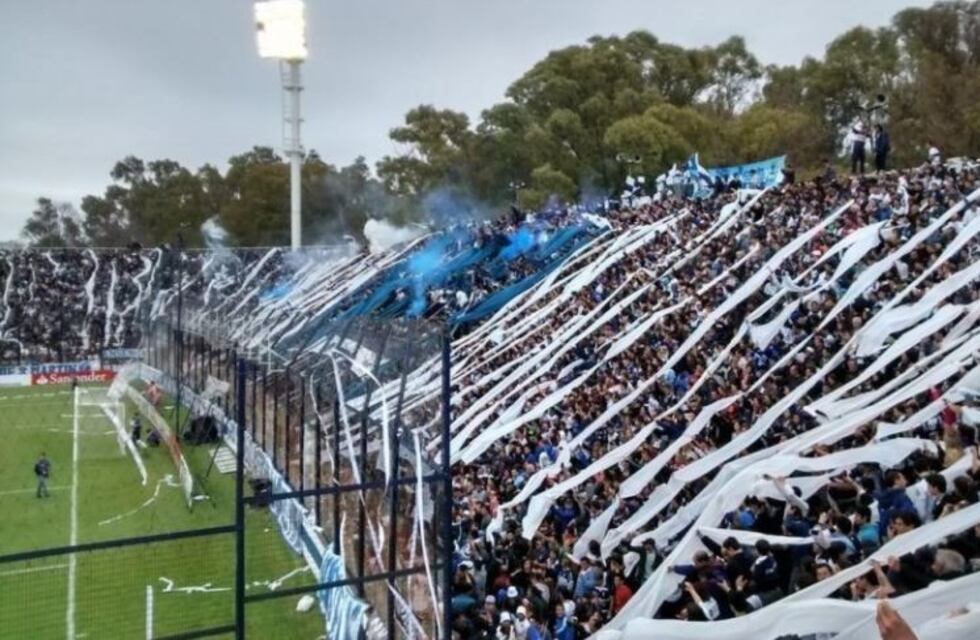 Gimnasia-Boca se jugará en el Bosque y sin visitantes