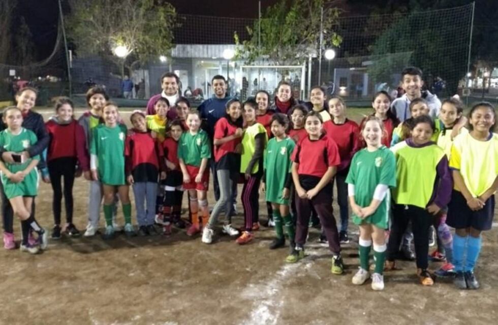 Organizaron un encuentro de fútbol en el Polideportivo Municipal