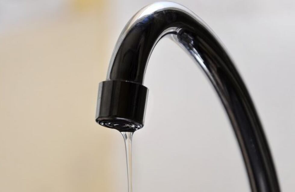 Varios barrios de la ciudad de Neuquén sin servicio de agua potable