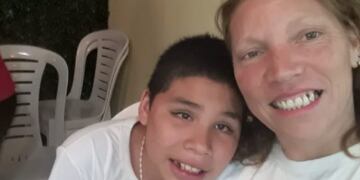 Matías Guayán y su mamá Marcela Fernández