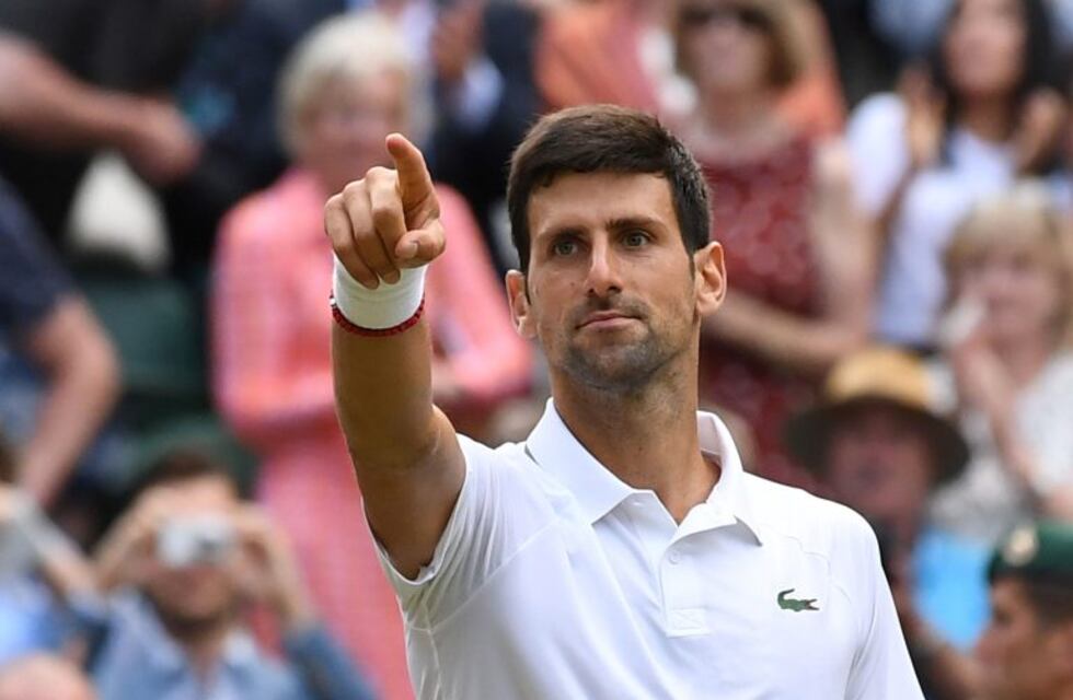 En un partido histórico, Novak Djokovic venció a Roger Federer y se quedó con Wimbledon