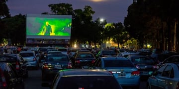 Vuelve el autocine del Rosedal: qué películas se verán en febrero\u002E