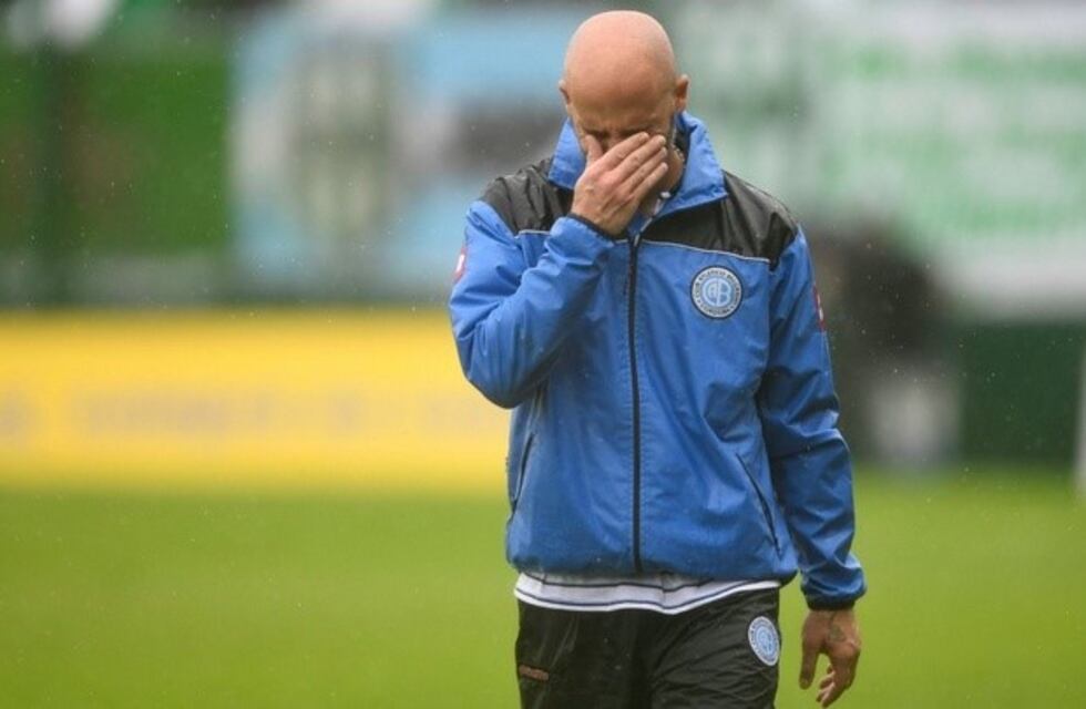 Sebastián Méndez dejaría este martes de ser el entrenador de Belgrano
