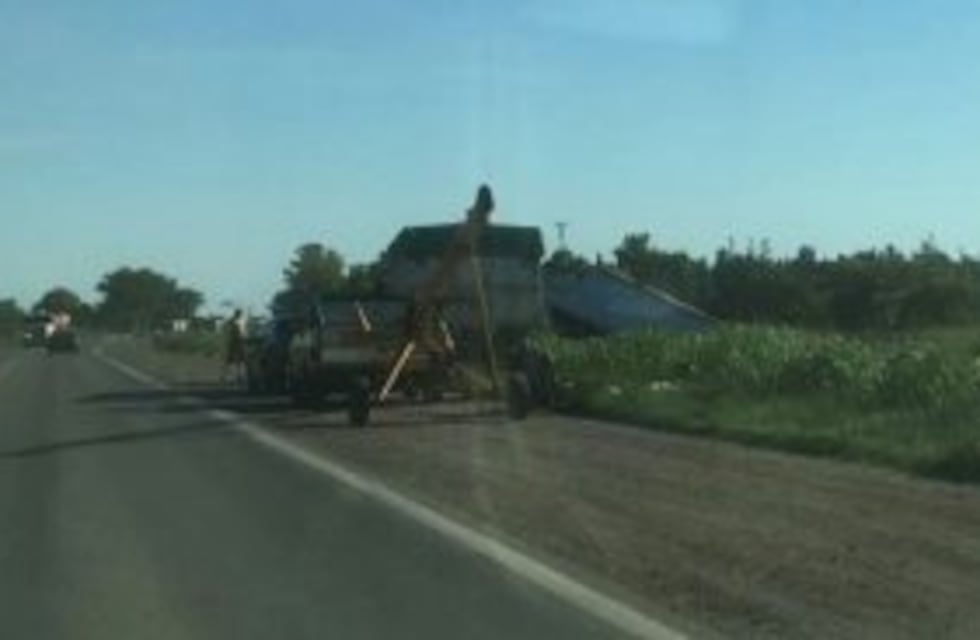 Un camión perdió el acoplado en la A012 y casi provoca una tragedia