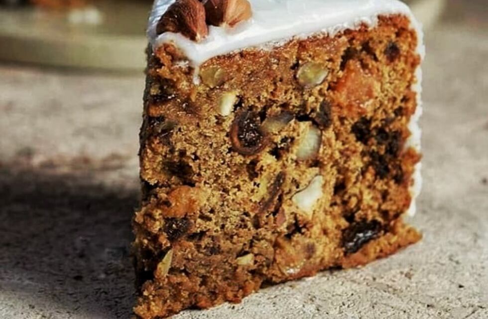 El video más tierno: la emoción de una abuela al recibir una torta de regalo